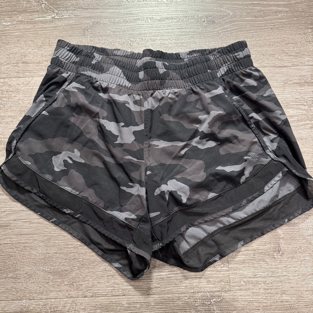 Athleta Shorts Womens Small Camouflage Printed Mesh Racer Run Short 4" Running